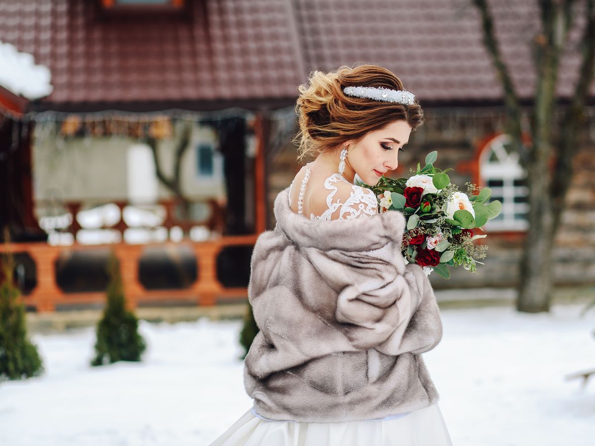 Co na svatební šaty když je zima?
