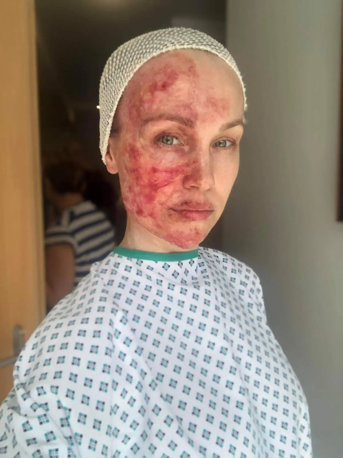 Umelecka Maskerka Adela Andela Bursova O Praci I Nenavisti K Make Upu Zabranjeno svako kopiranje video i/ili audio snimaka i postavljanje na druge kanale! umelecka maskerka adela andela bursova