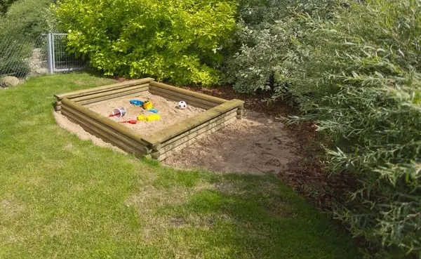 detsky sen mit vlastni hriste na zahrade splnte mu ho prozeny