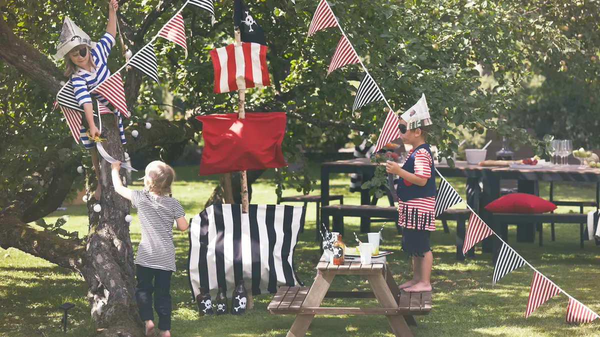 detsky sen mit vlastni hriste na zahrade splnte mu ho prozeny