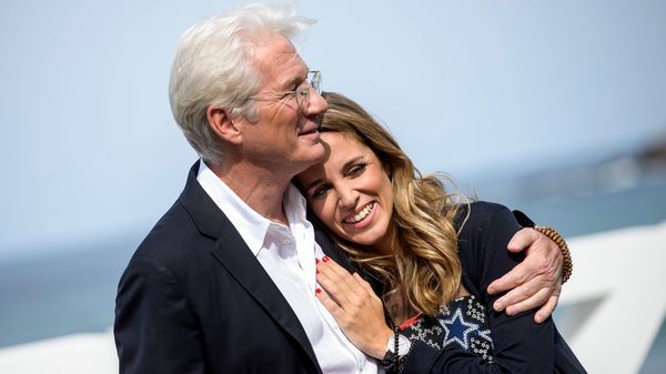 Bez cigarety ani ránu! Nejslavnější kuřáci u nás i ve ...