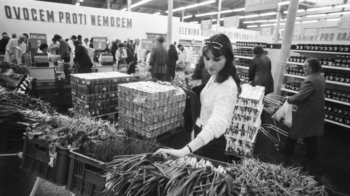 Ceny Potravin Za Socialismu A Dnes Aneb Kolik Co Stalo Za Komunismu