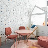 Koberce umožňují hrát si pohodlně na zemi