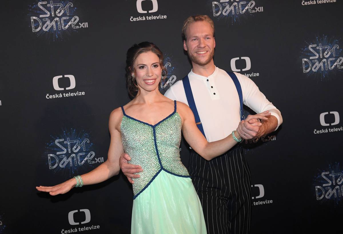 Eva Adamczyková si od poroty vysloužila v prvním kole pochvalu za výraz, ale i trochu kritiky za to, že předbíhá svého partnera Jakuba Mazůcha