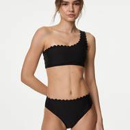 Bikini s vroubkovaným lemem Marks & Spencer, podprsenka 849 Kč, kalhotky 499 Kč