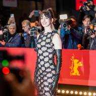 Letošní filmový festival v Berlíně, kam herečka oblékla „naked dress“ od Valentina