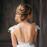 Drdol, který se hodí pro majitelky hustých vlasů a na boho svatbu.