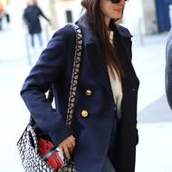 Mimo červený koberec preferuje styl á la stylová Pařížanka