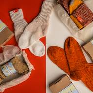 Ponožky od babičky jsou skvělý dárek. Jsou krásné, zahřejí a navíc pomohou