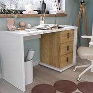 Starší školáci a studenti potřebují hlavně pracovní stůl a židli – pamatujte na to, aby stůl byl dost prostorný a kancelářská židle podporovala zdravé držení těla