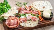 Rychlá chlebová placka: Italský specialita, která poslouží jako jednoduchá příloha, nádobí i příbor v jednom