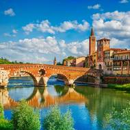 Verona je asi jen 30 km od Gardy, tak proč se tam nezajet podívat