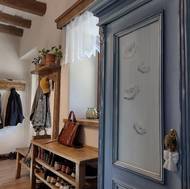 Vstupní předsíň vznikla z původní kuchyňky