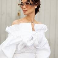 Světlejší skla a průhledné obroučky navozují retro náladu