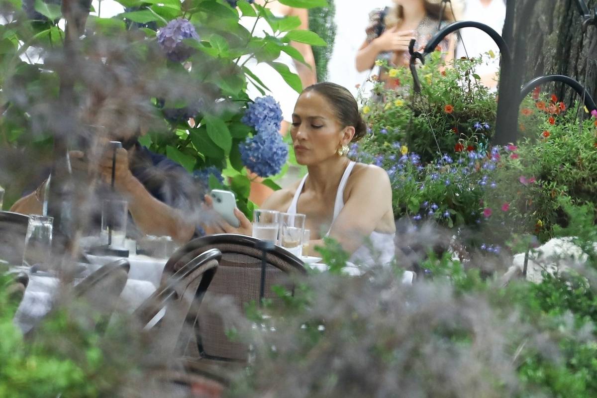 Jennifer Lopez si ráda v létě zajde do luxusních restaurací