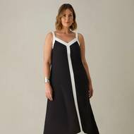 Šaty s kontrastními lemy Live Unlimited London, prodává Zalando, 2 415 Kč