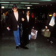 Hvězda filmu Hříšný tanec Jennifer Grey randila s Johnnym Deppem v roce 1989. Vydrželo jim to tři čtvrtě roku. Stěžovala si, že byl hodně žárlivý