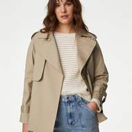 Trenčkot Marks & Spencer, 1 999 Kč