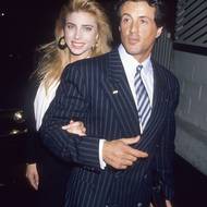 Se svou životní láskou Jennifer Flavin se poprvé na veřejnosti objevil 26. října 1988. I když za sebou mají pár vážných krizí, nepřestali se dodnes milovat