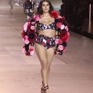 Spodní prádlo Victoria's Secret  oblékla i plus size modelka Jill Kortleve 