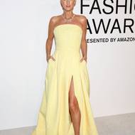 Elegantní, pastelově žluté šaty si na předávání cen vybrala Nicky Hilton