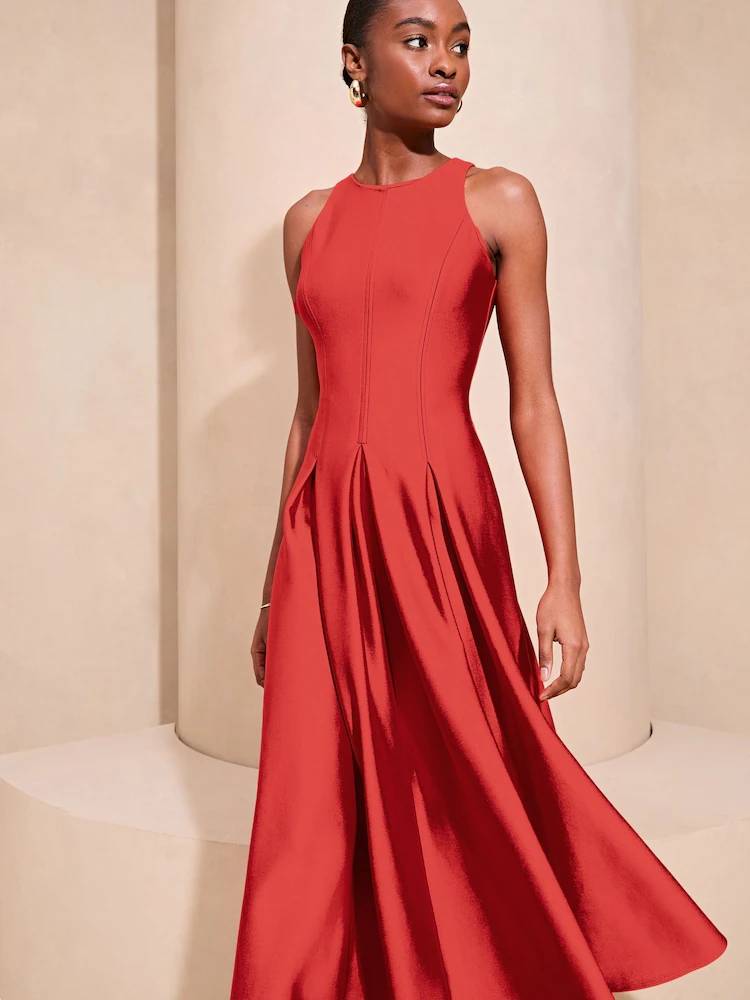 Šaty Lipsy, prodává Next, 2 685 Kč