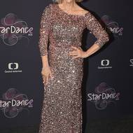 Ve flitrovaných šatech se cítí (i vypadá) skvěle