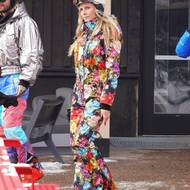 Rok 2023. Zimu bez lyžování si neumí představit ani modelka Heidi Klum. Má celou sbírku krásných souprav a loni vyrazila do Aspenu v květech 