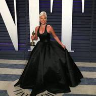 Jít si pro Oscara? To v syrovém mase nelze, což chápe i Lady Gaga. Ale extravagance je její druhé jméno – vzala si jeden z nejslavnějších amerických diamantů