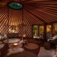 Ve wellness centru hotelu Augustiniánský dům v Luhačovicích najdete unikátní Chrám masáží a rituálů s orientální atmosférou, kde si můžete dopřát některou z masáží či procedur 