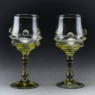 Ručně vyrobené sklenice ze zeleného skla, 1 190 Kč (2 kusy, 330 ml), prodává Obchod U kamenného sloupu