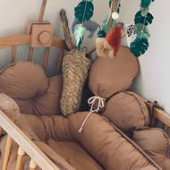 Postýlka pasovala do dětského pokoje na centimetr a samozřejmě i ta ladí s barevností interiéru