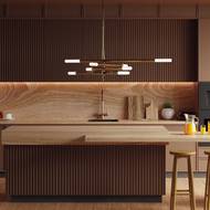 Hřejivé barvy se hodí i do kuchyně: nezevšední ani po letech a vypadají luxusně. A krásně si rozumějí s dřevem