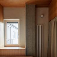 V ložnici hraje prim dřevo