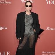 Módní návrhářka Jana Horejšová, která stojí za značkou On the Boat, oblékla sako ze své kolekce a sladila ho s šaty Reserved