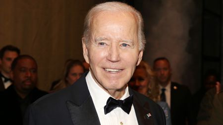 Rakovina si nevybírá: Joe Biden má agresivní formu nemoci. Pod dojemnou fotkou děkuje manželce 