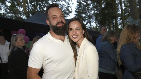 Kde je Radko Gudas? Místo mistrovství se věnuje manželce. „Třeba bude páté dítě!“ směje se řezník