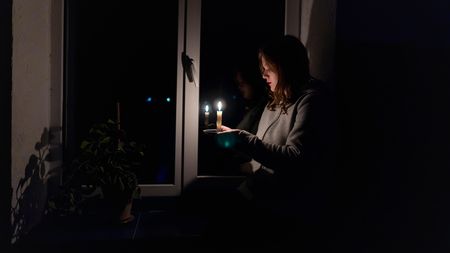 Česko postihl totální blackout. Co dělat, když nic nefunguje? Panika všechno jen zhorší