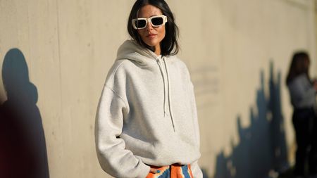 Jak se obléknout do letadla? Stylové a pohodlné outfity, ve kterých zvládnete krátký i dlouhý let