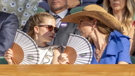 Princezna Kate má konkurenci. Malá Charlotte na Wimbledonu uchvátila elegancí i nalakovanými nehty