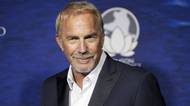 Pořád je to fešák! Kevin Costner září vedle o 24 let mladší partnerky a točí velký western
