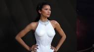 Nahá ňadra jako umělecké dílo. Zendaya vynesla couture model, o kterém mluví celý svět